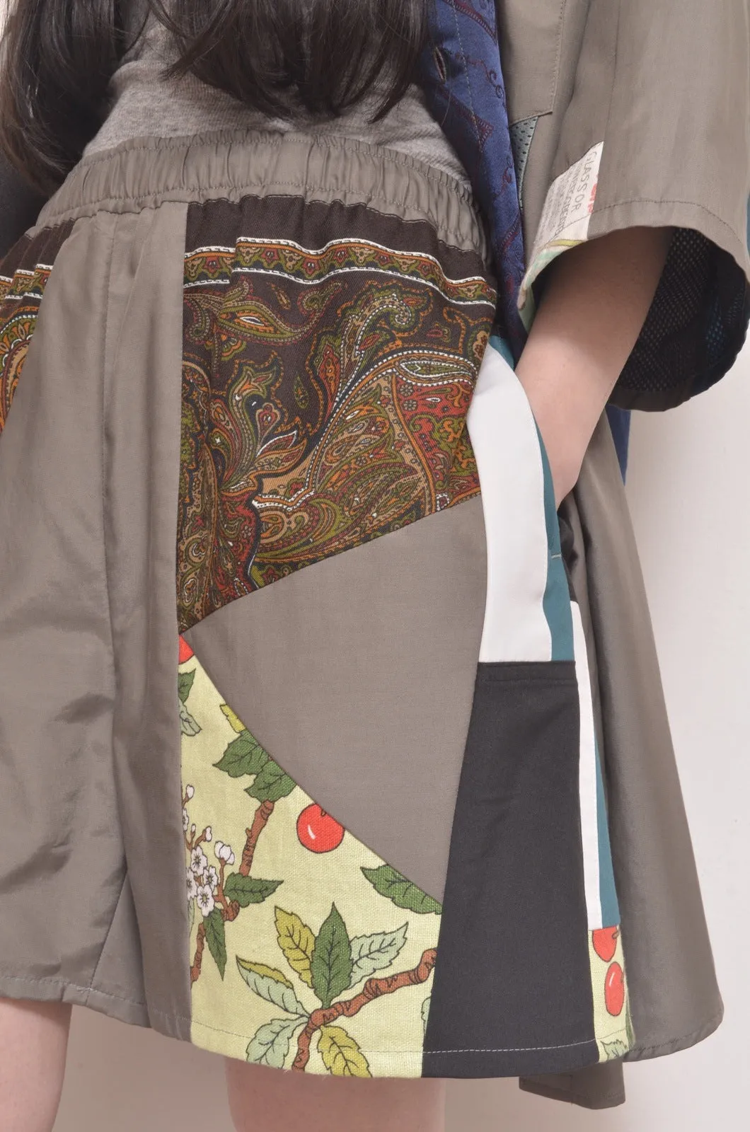 CUT AND CONNECTED C/C/L SHORTS /KHAKI