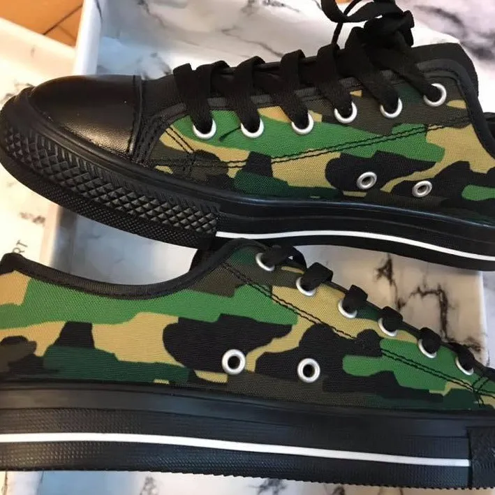 Green Camo Men's Sneakers, Best Camouflage Military Army Running Low Top Sneakers Shoes (US Size 7-14)