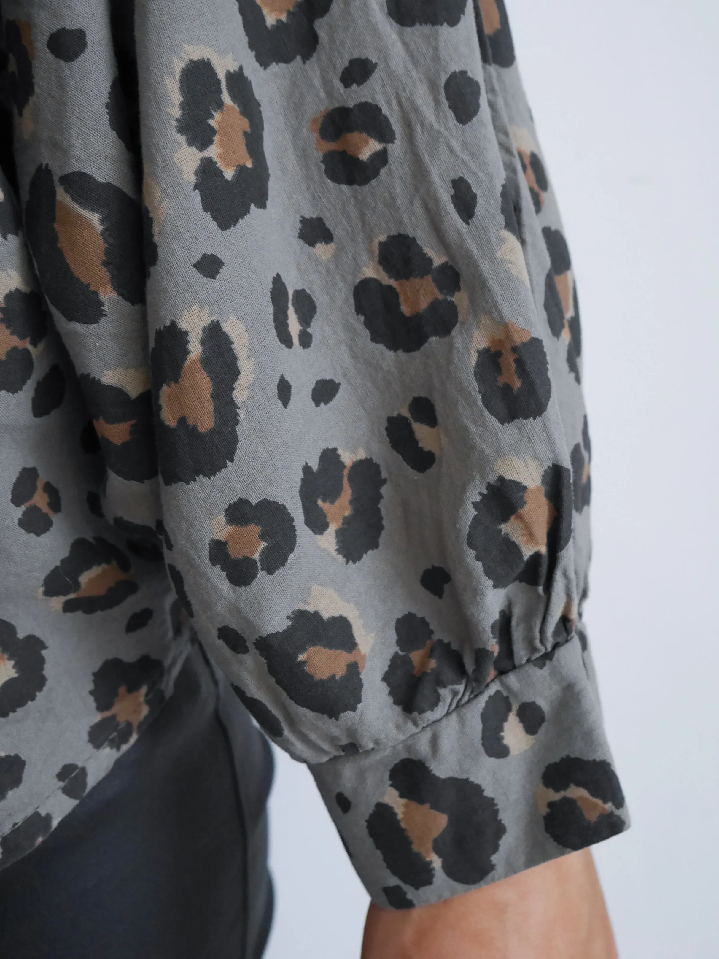 Leona Blouse Chocolate