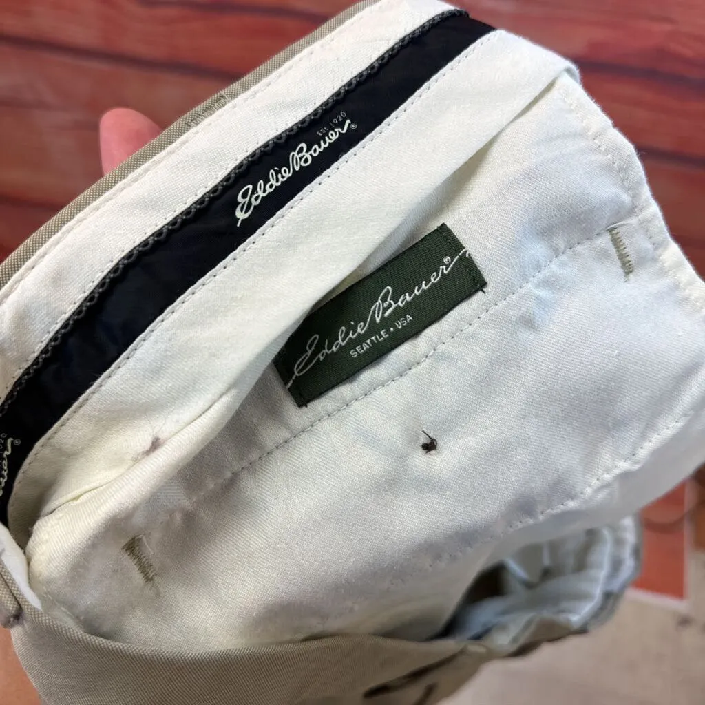 MENS EDDIE BAUER KHAKI SHORTS SZ 40 TALL TC3