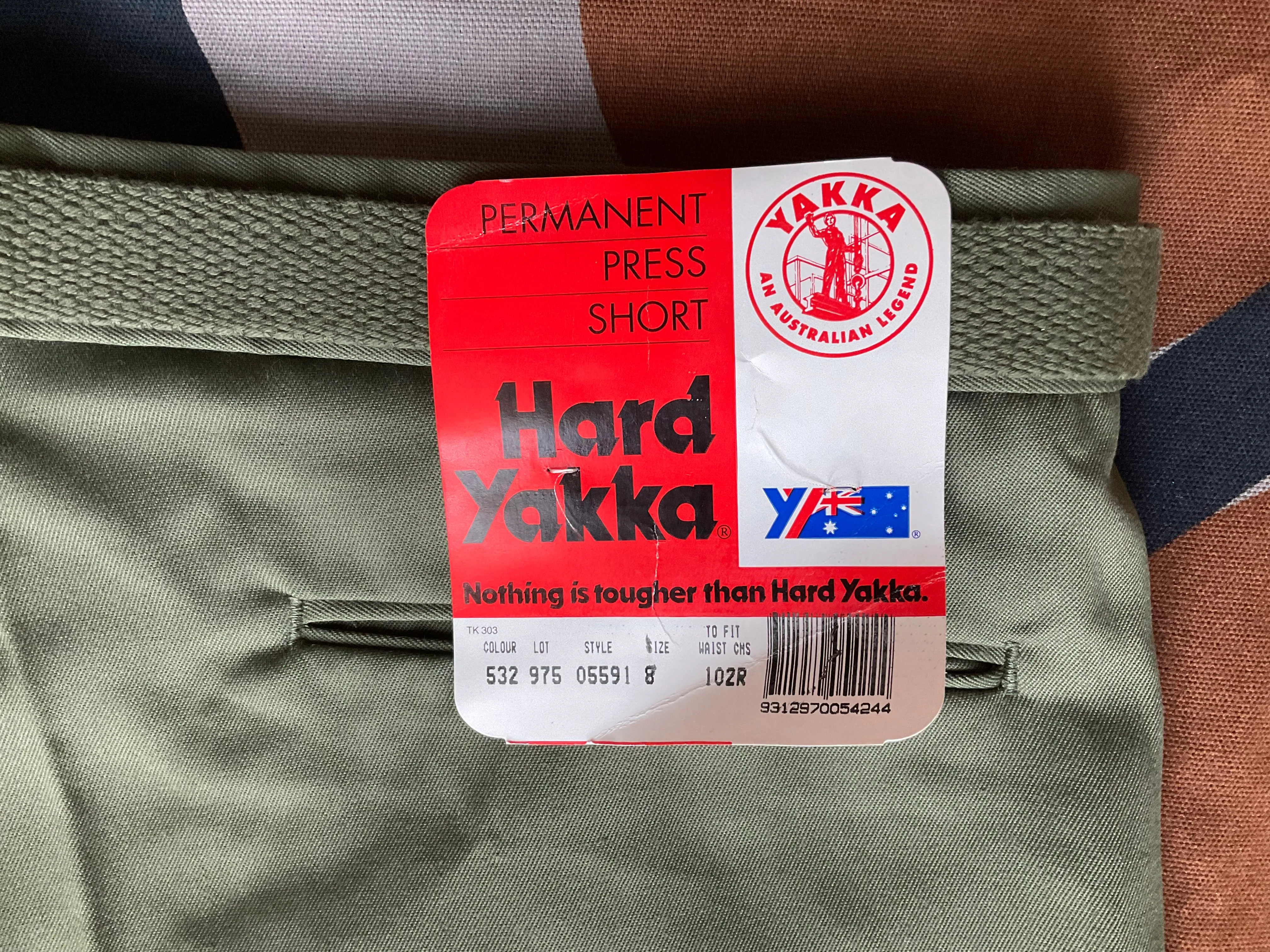 New Old Stock Hard Yakka workwear shorts, 40”