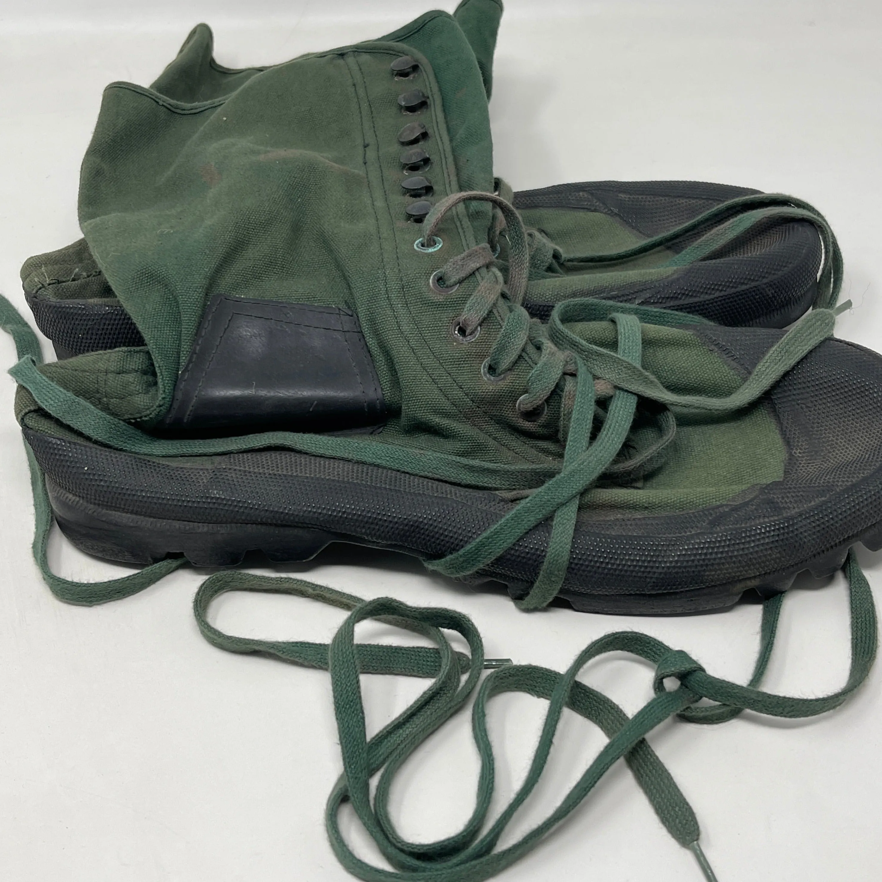 Optimized E-commerce Product Title: British Jungle Boots 1944 Pattern Size 7