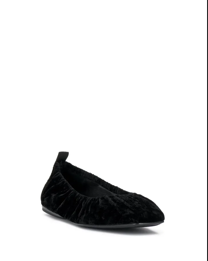 Vince Camuto Verline Flat G116